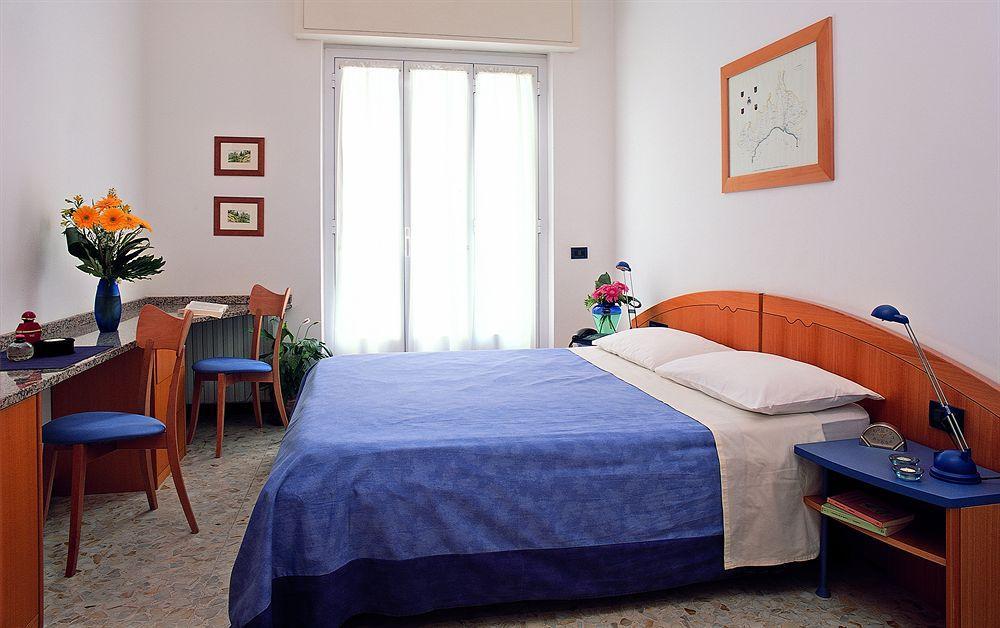 Residenza Adelaide Aparthotel Finale Ligure Exterior foto